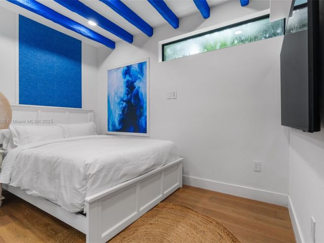 Дом в аренду по адресу 408 NW 52nd St 408 - фото 6031474