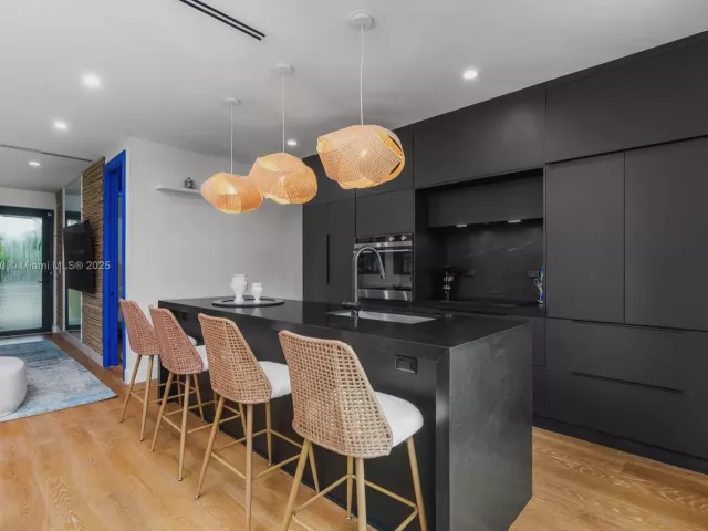 Дом в аренду по адресу 408 NW 52nd St 408 - фото 6031480