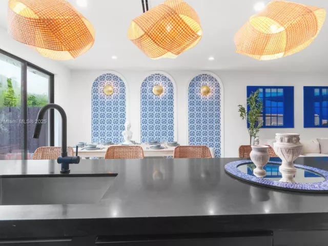 Дом в аренду по адресу 408 NW 52nd St 408 - фото 6031481