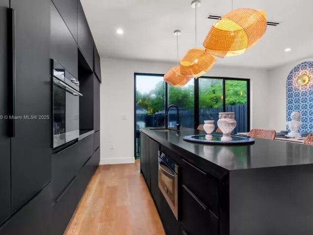 Дом в аренду по адресу 408 NW 52nd St 408 - фото 6031482