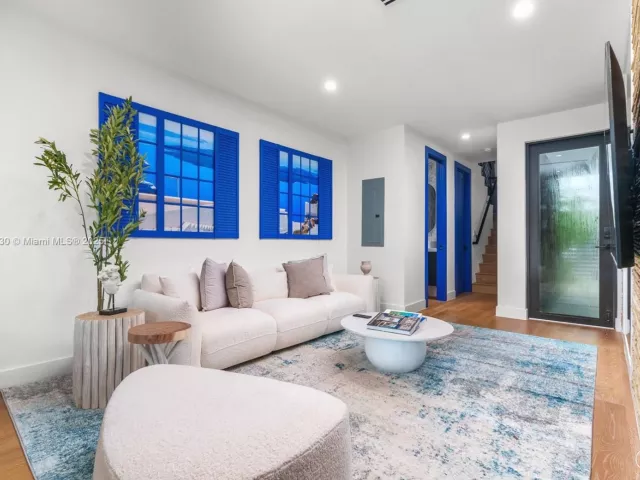 Дом в аренду по адресу 408 NW 52nd St 408 - фото 6031477