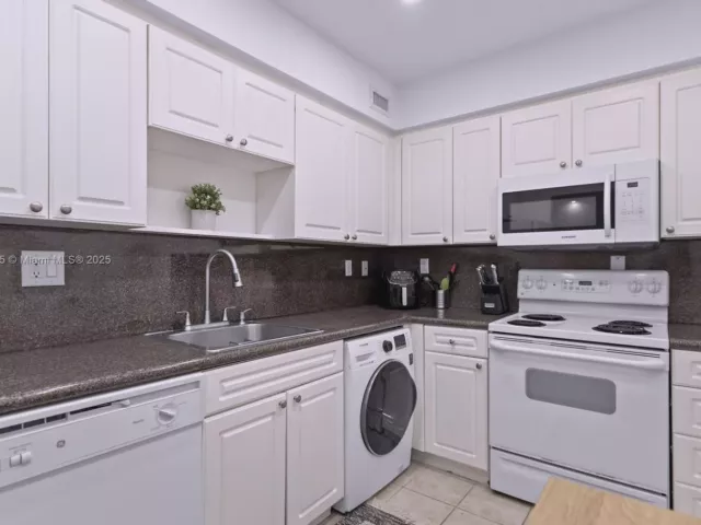 Продажа квартиры #1614 - фото 6011210