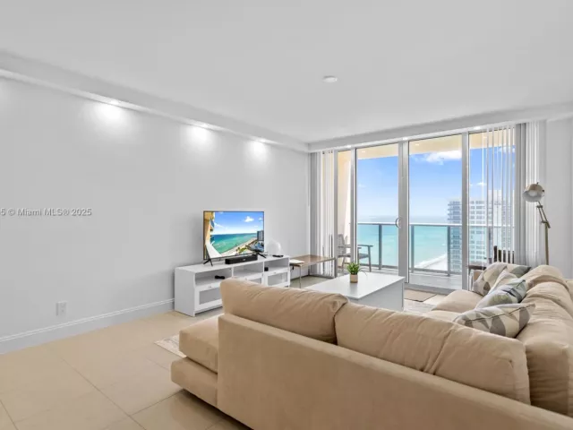 Продажа квартиры #1614 - фото 6011217