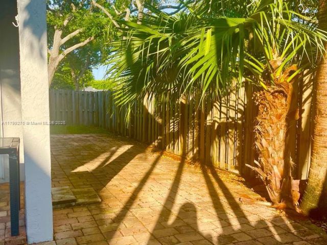 Продажа дома по адресу 10121 NW 51st Ln - фото 5986242