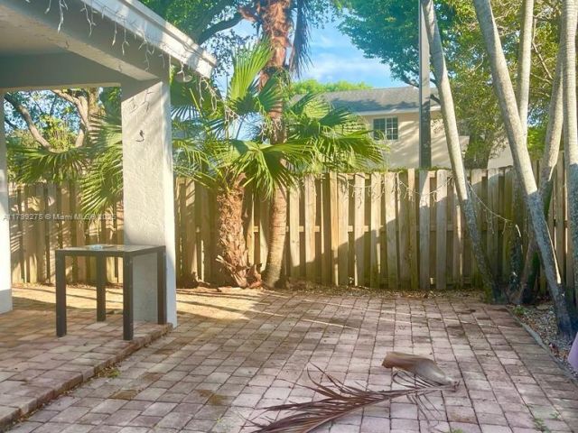 Продажа дома по адресу 10121 NW 51st Ln - фото 5986243