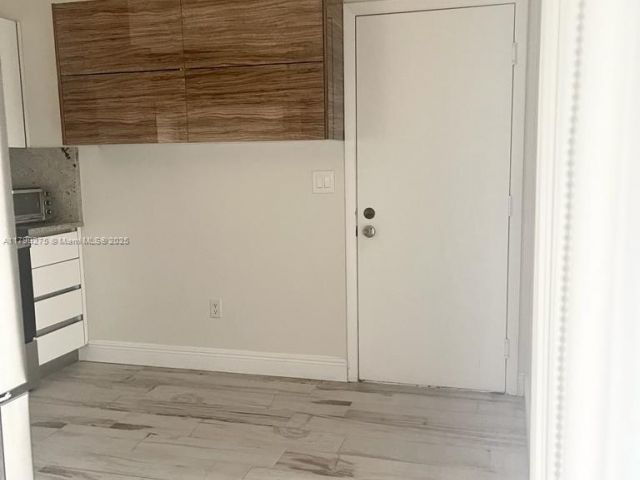 Продажа дома по адресу 10121 NW 51st Ln - фото 5986250