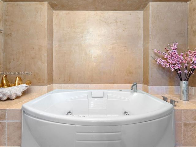 Продажа квартиры #5206 - фото 6900579