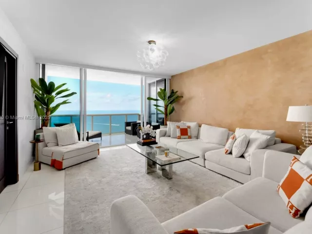 Продажа квартиры #5206 - фото 6900592