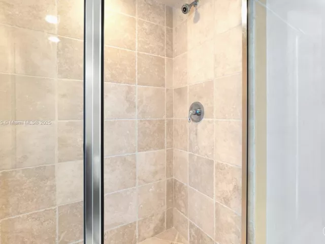 Продажа квартиры #5206 - фото 6900581