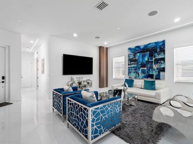 Продажа дома по адресу 682 Cresta Circle - фото 6003565