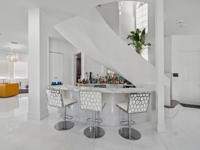 Продажа дома по адресу 682 Cresta Circle - фото 6003566