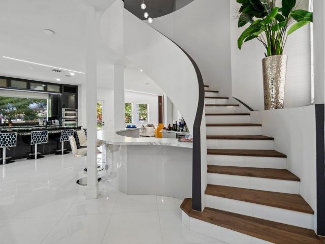 Продажа дома по адресу 682 Cresta Circle - фото 6003567