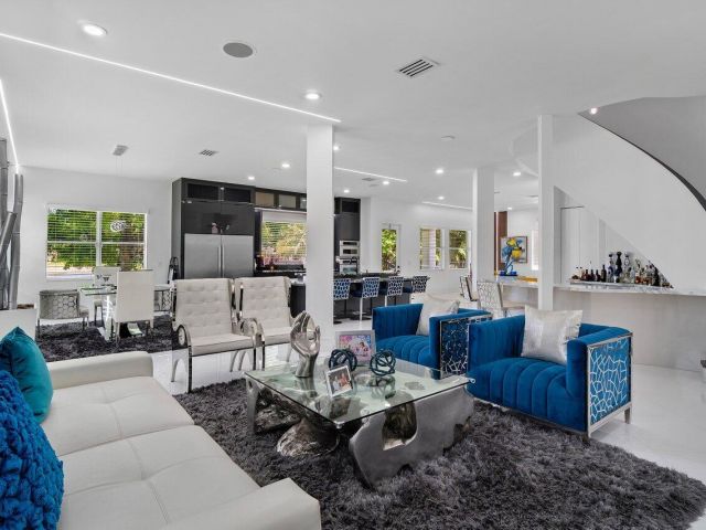 Продажа дома по адресу 682 Cresta Circle - фото 6667241