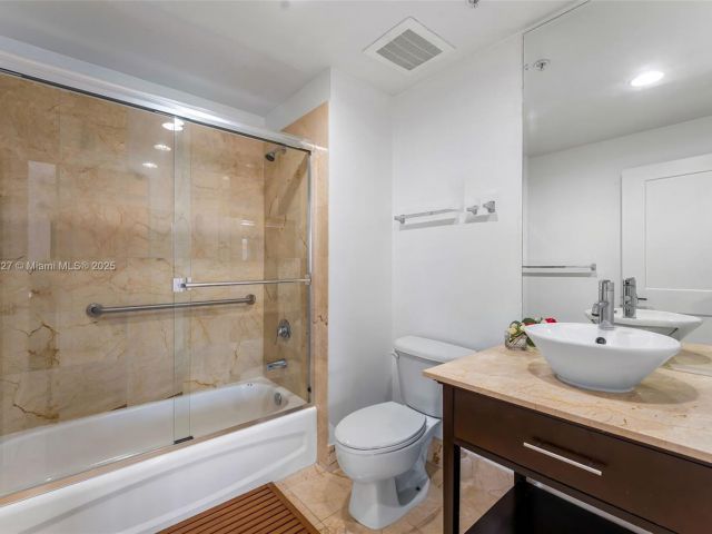 Продажа квартиры #1107 - фото 6016824