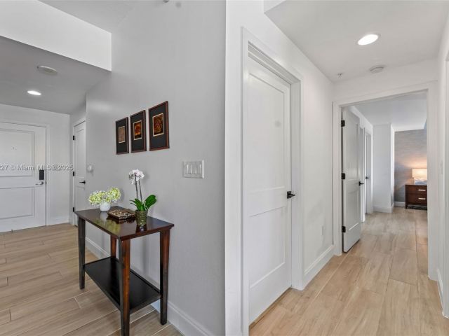 Продажа квартиры #1107 - фото 6016825