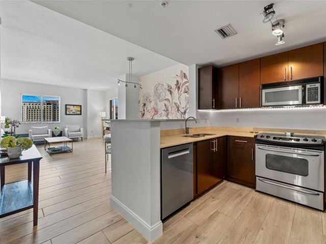 Продажа квартиры #1107 - фото 6016836