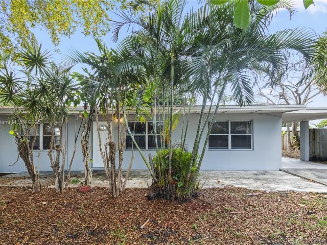 Продажа дома по адресу 3121 NE 13th Ave - фото 5988559