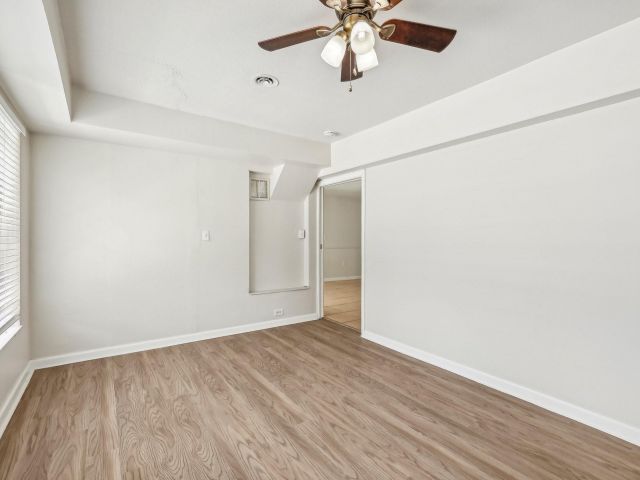 Продажа дома по адресу 334 NW 12th Ave - фото 5995293