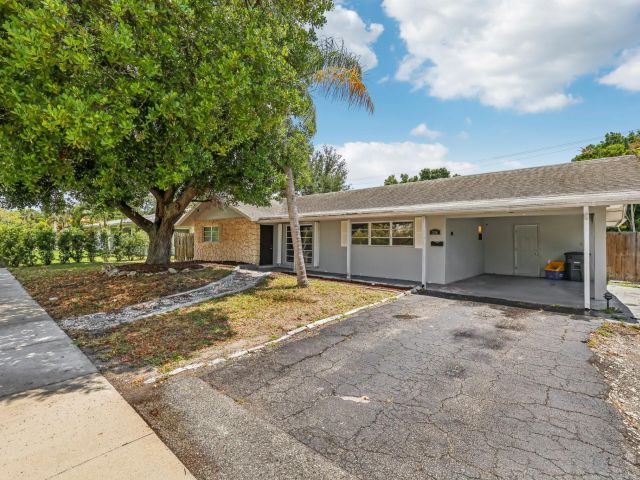 Продажа дома по адресу 334 NW 12th Ave - фото 5995311