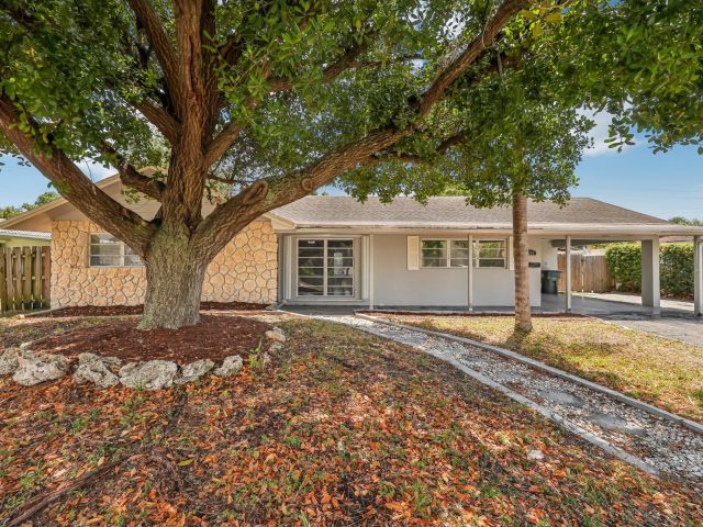 Продажа дома по адресу 334 NW 12th Ave - фото 5995312