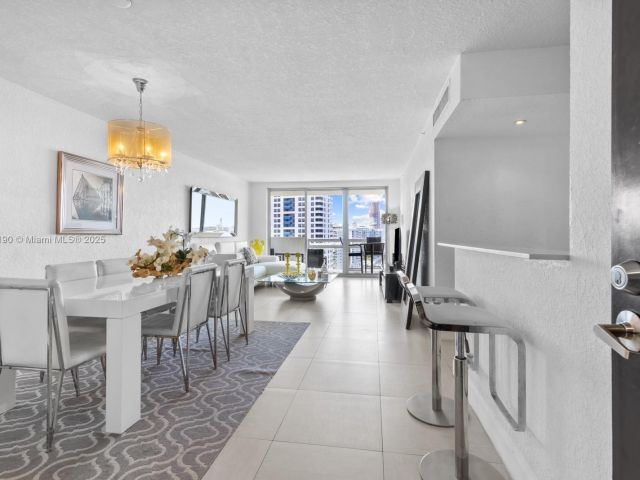 Продажа квартиры #1528S - фото 5989249