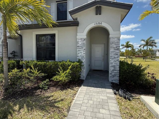 Дом в аренду по адресу 13266 SW 285th St 0 - фото 5988972