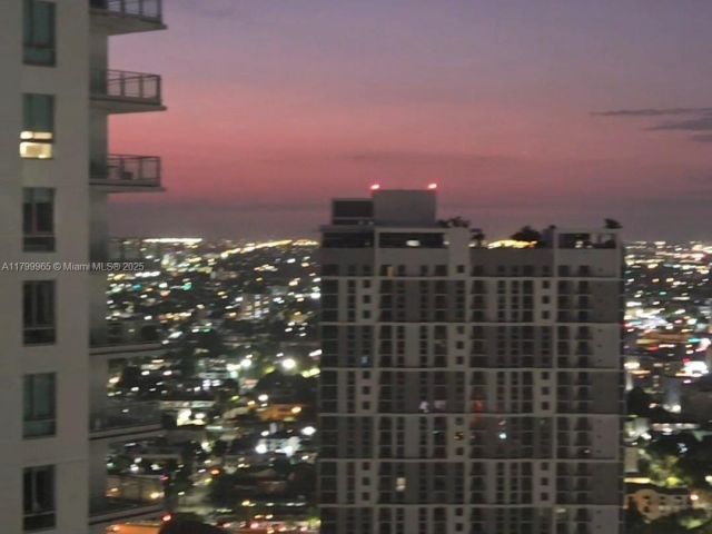 Продажа квартиры # - фото 5993542