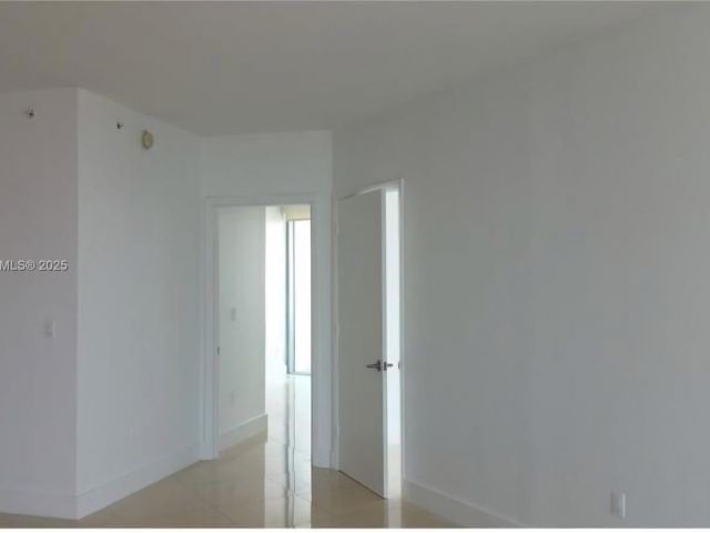 Продажа квартиры # - фото 5993547