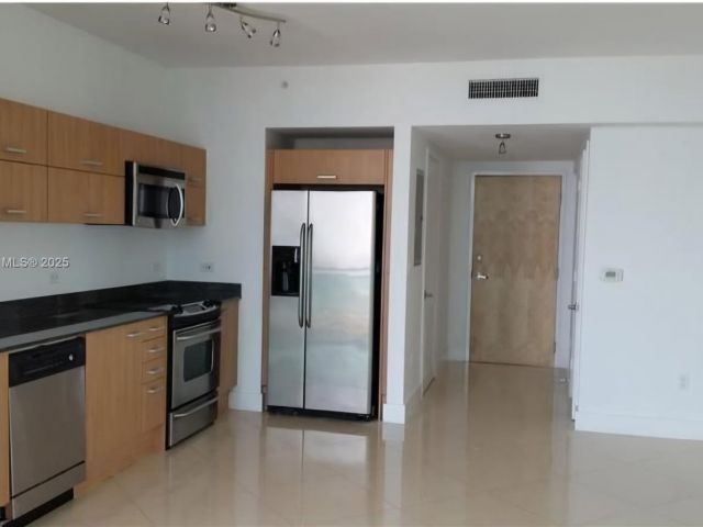 Продажа квартиры # - фото 5993550