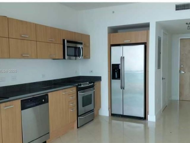 Продажа квартиры # - фото 5993551