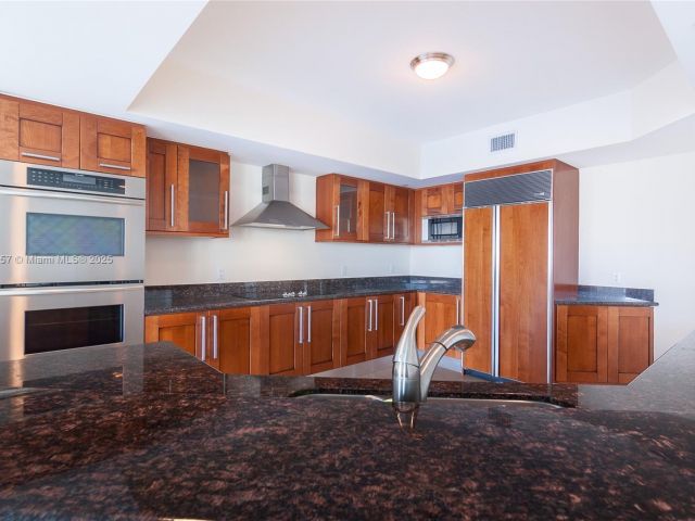 Продажа дома по адресу  - фото 5992189