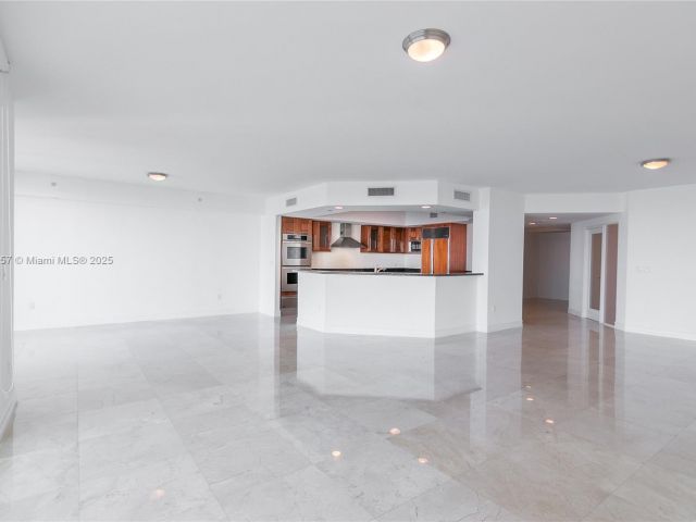 Продажа дома по адресу  - фото 5992191