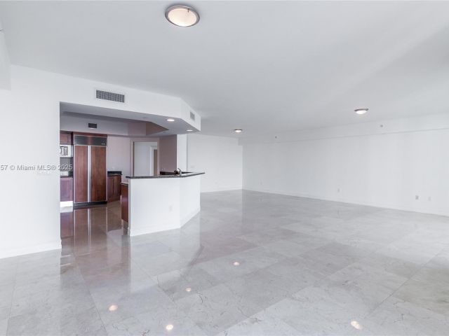 Продажа дома по адресу  - фото 5992192