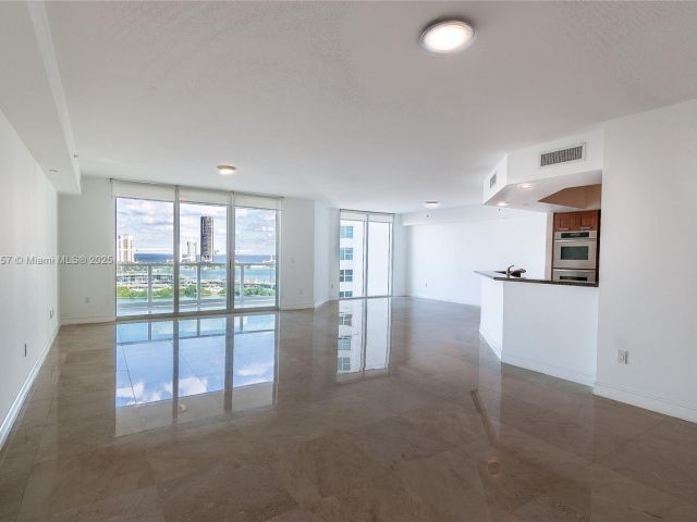 Продажа дома по адресу  - фото 5992193