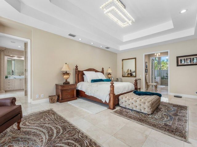 Продажа дома по адресу 17906 Aberdeen Way - фото 6015080