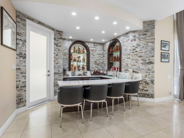 Продажа дома по адресу 17906 Aberdeen Way - фото 6015089