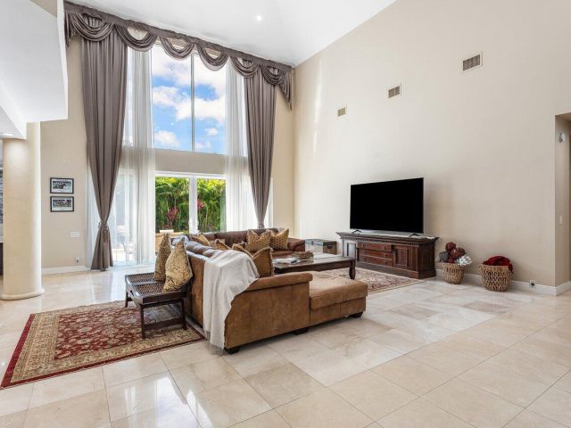 Продажа дома по адресу 17906 Aberdeen Way - фото 6015090