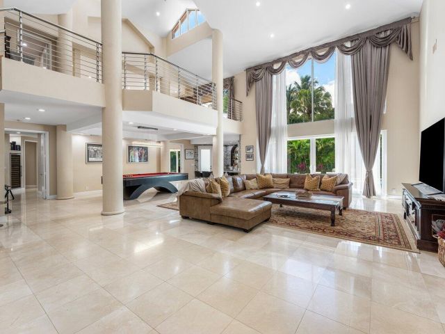 Продажа дома по адресу 17906 Aberdeen Way - фото 6015091