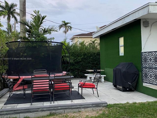 Продажа дома по адресу 1103 Washington St - фото 5990441