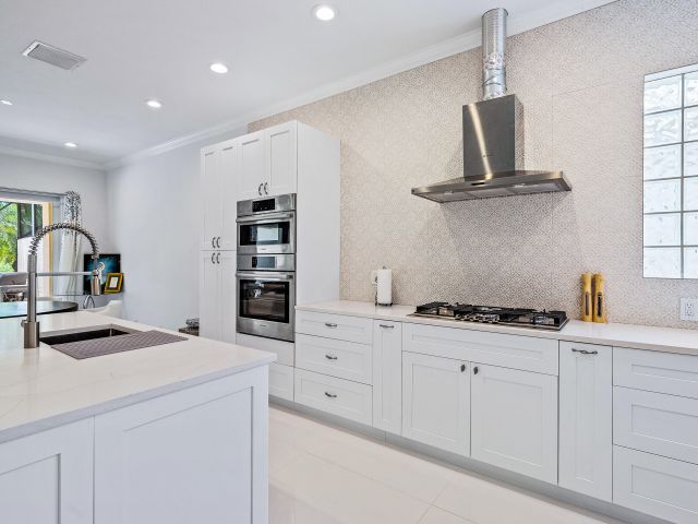 Продажа дома по адресу 10680 Grande Boulevard - фото 5994049