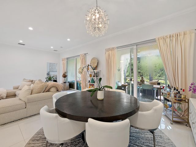 Продажа дома по адресу 10680 Grande Boulevard - фото 6130811