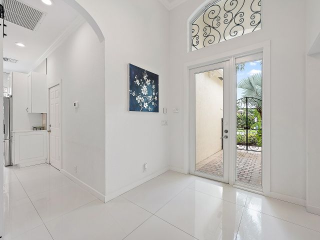 Продажа дома по адресу 10680 Grande Boulevard - фото 6130814