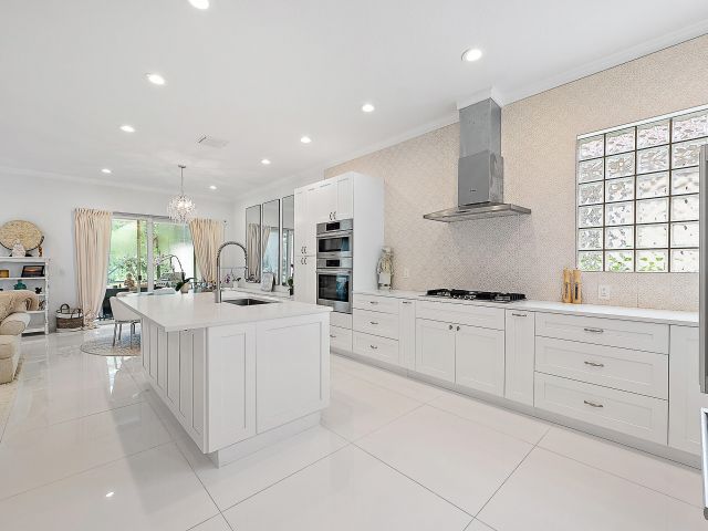 Продажа дома по адресу 10680 Grande Boulevard - фото 6130818