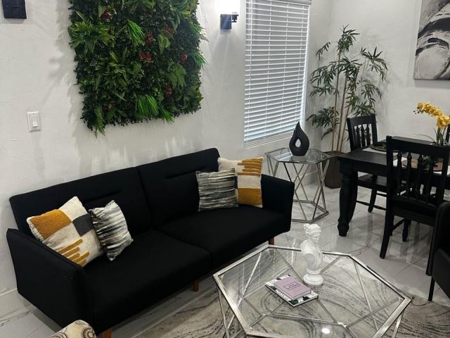 Дом в аренду по адресу 55 NW 47th St - фото 5996874