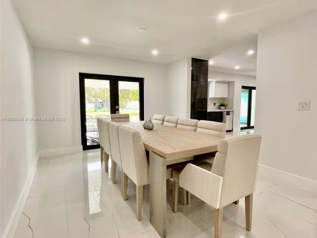 Продажа дома по адресу 2721 SW 130th Ave - фото 5993256