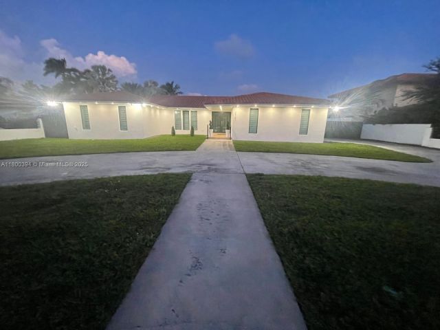 Продажа дома по адресу 2721 SW 130th Ave - фото 5993261