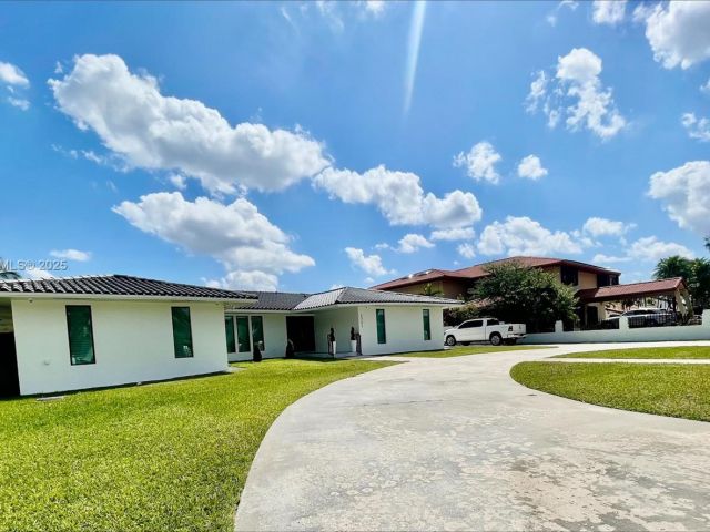 Продажа дома по адресу 2721 SW 130th Ave - фото 5993265