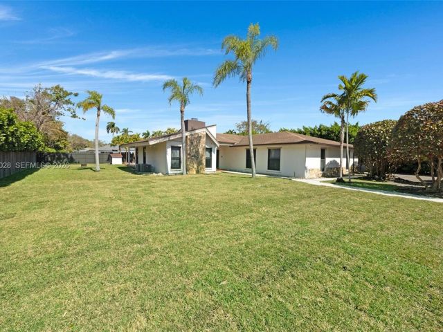 Продажа дома по адресу 10241 SW 136th St - фото 7434284