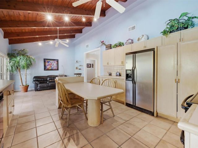 Продажа дома по адресу 10241 SW 136th St - фото 7434287