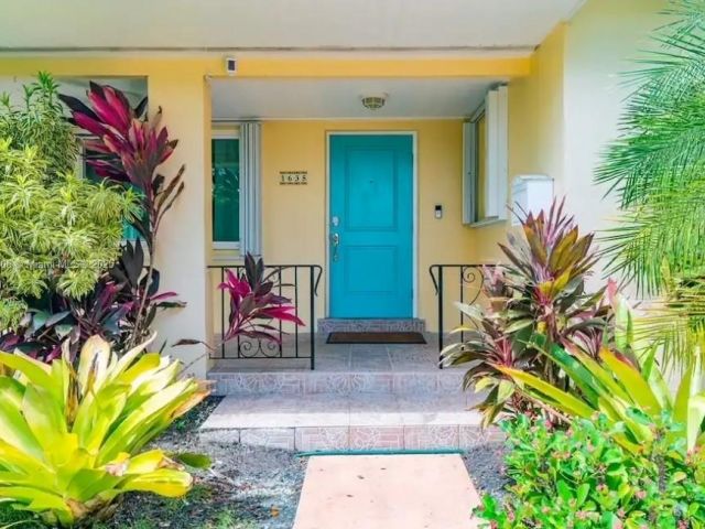 Дом в аренду по адресу 1635 Fletcher St - фото 6027843